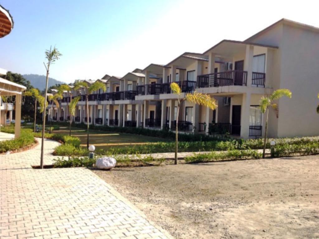 Corbett Rattan Hotel Garjia Exterior photo